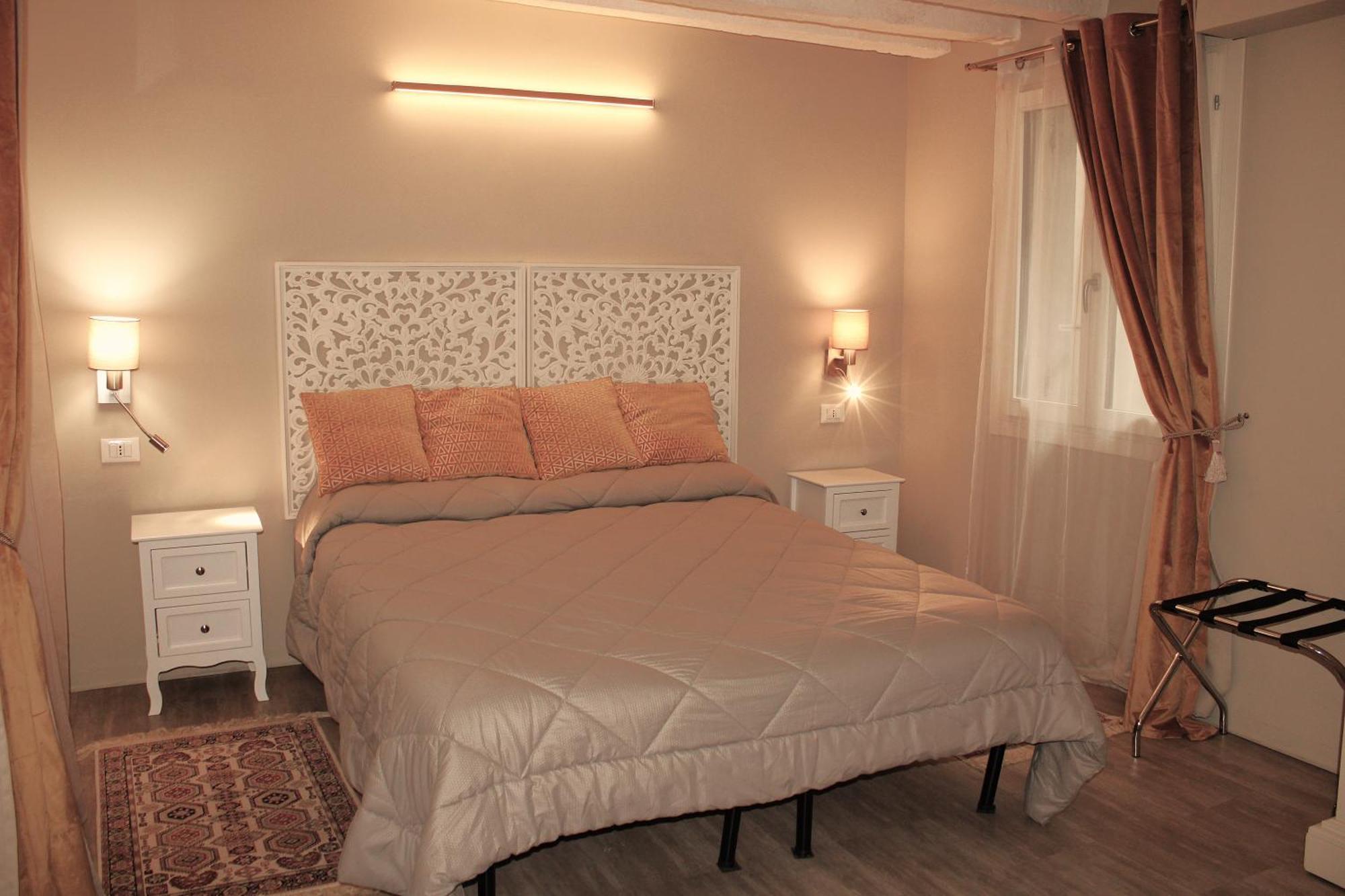 San Marco Fenice 3Bdr 2Bth Apartment Венеция Экстерьер фото